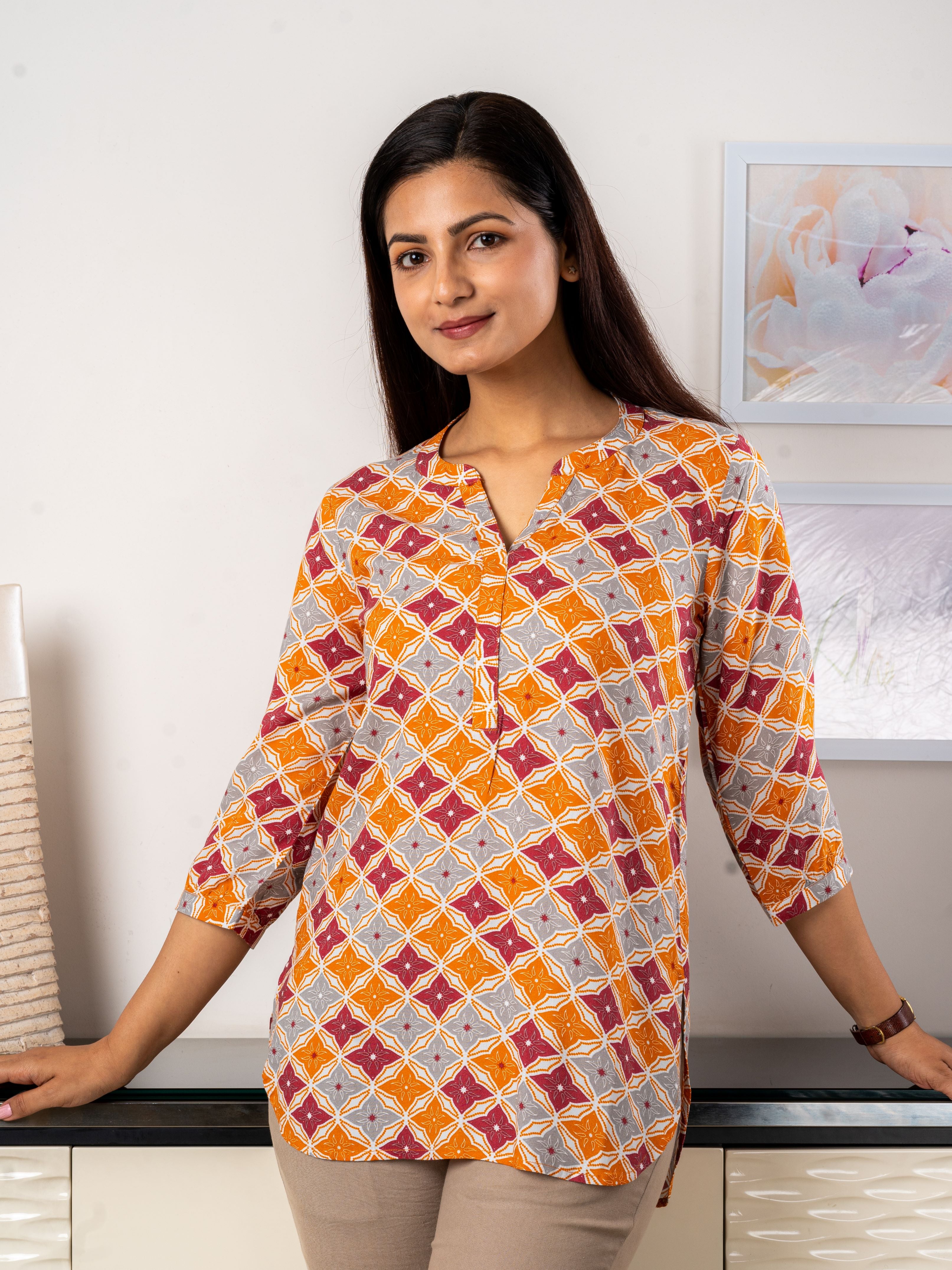 Women's Tunic in Multicolor Print - Front 2